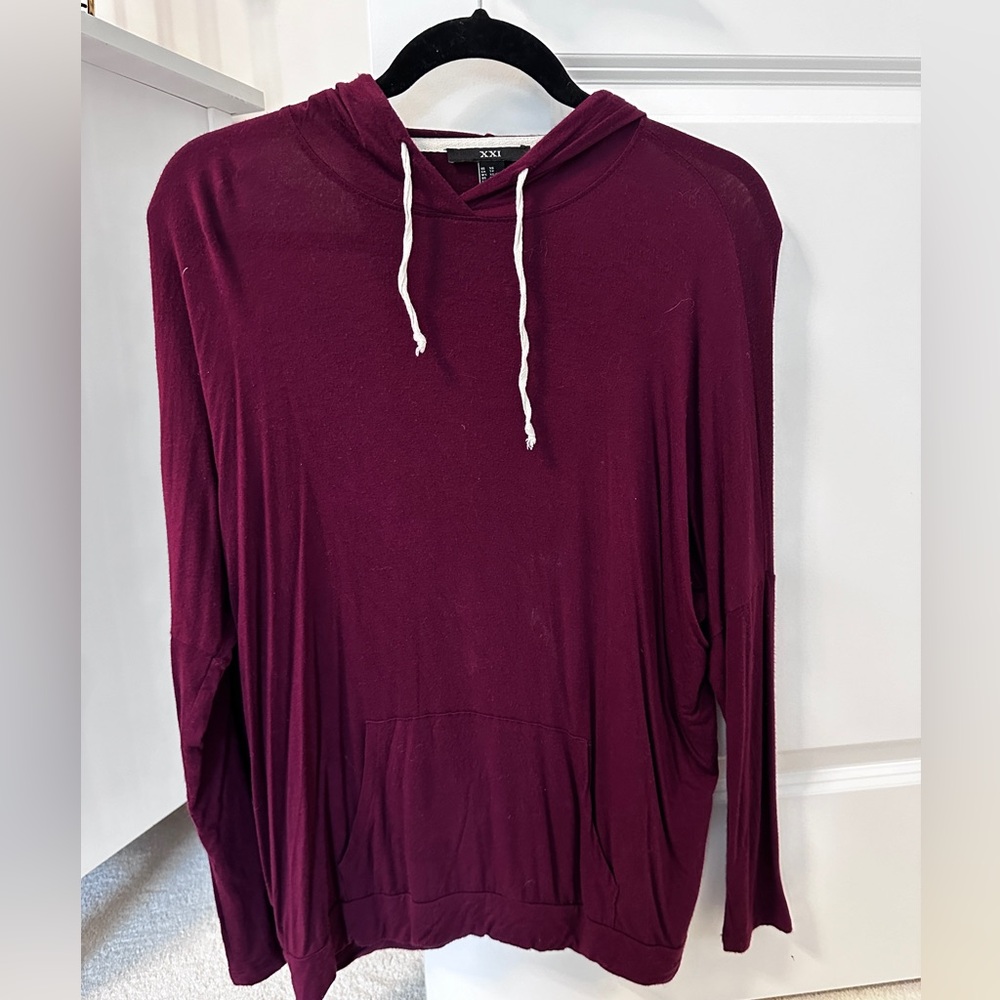 Forever21 lightweight burgundy hoodie